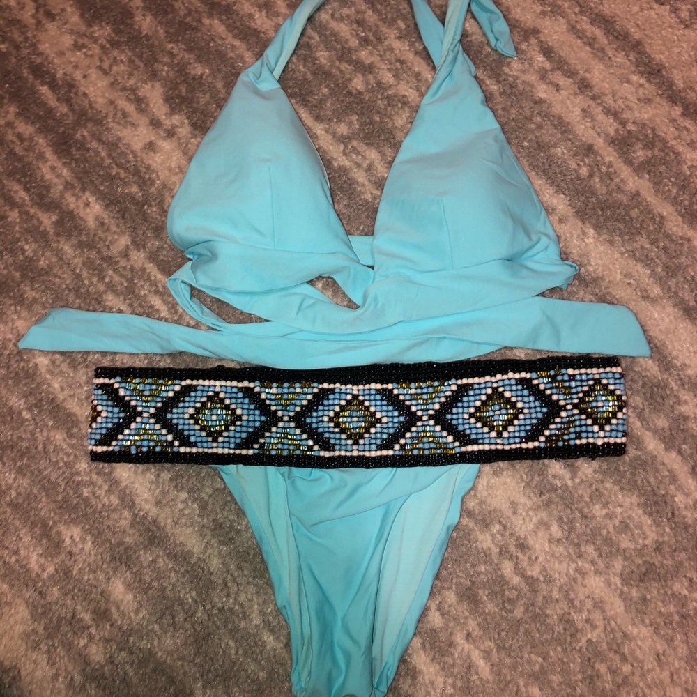 Pily Q Wrap Top & Beaded Band Bottom